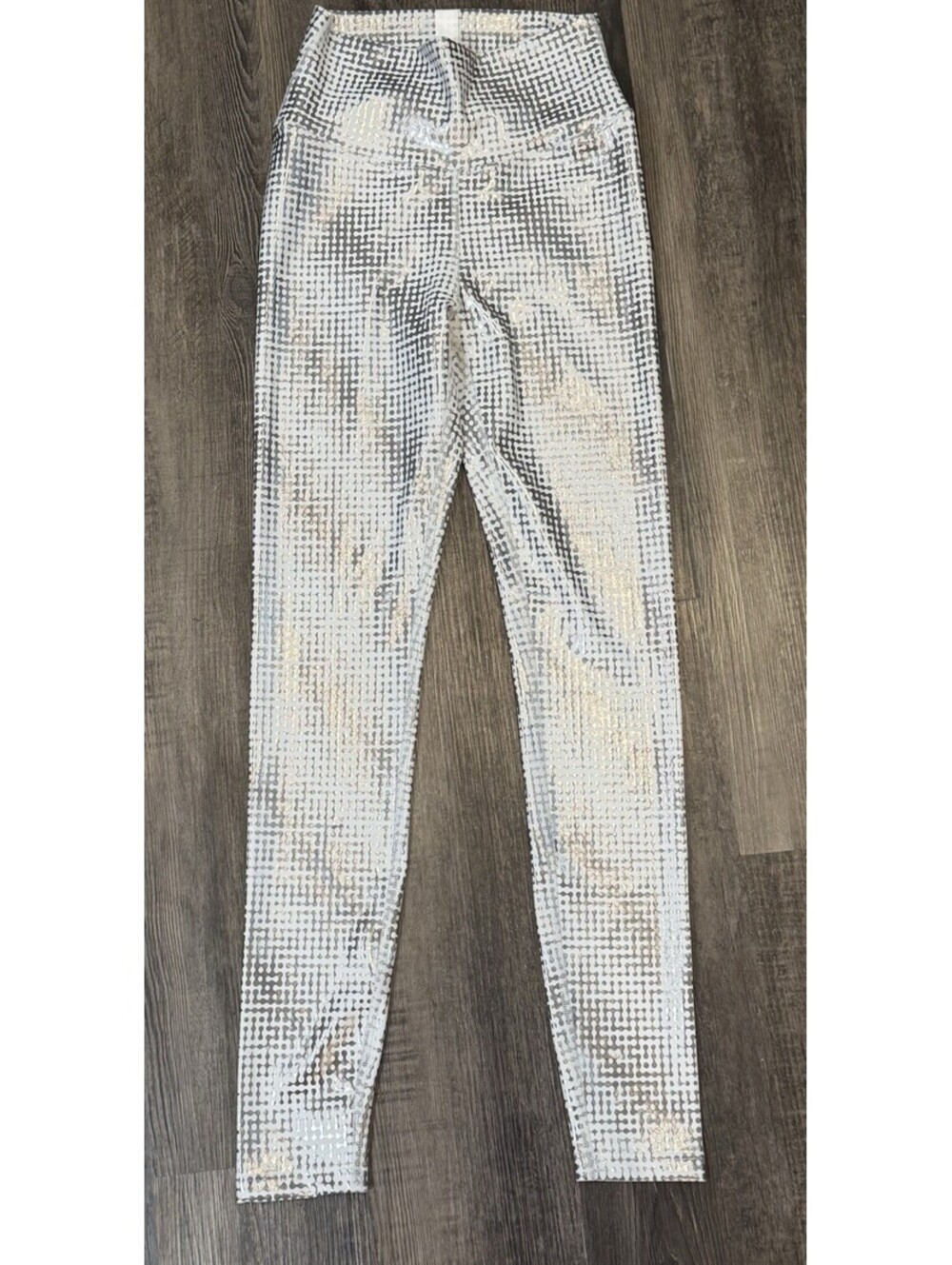 Peloton Show Up Foil Printed Athletic Legging Size Small NWOT